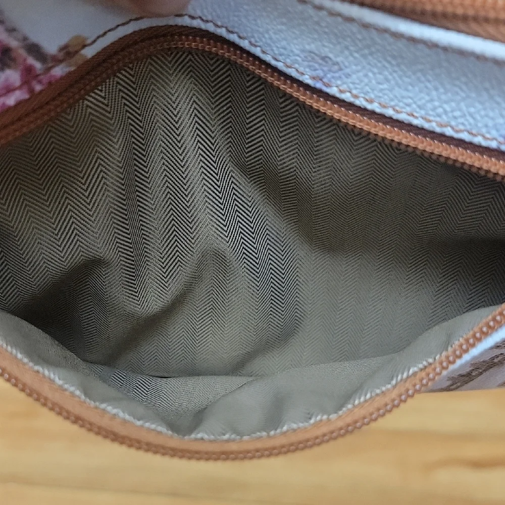 YNOT? Collections Scenic Wristlet With Wrist Strap